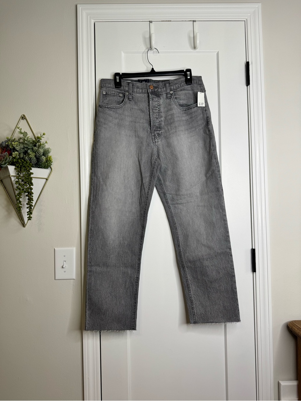 GAP Cheeky Straight High Rise Gray Jean